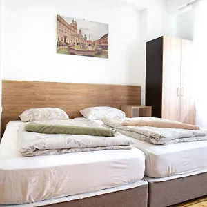 2* Guest house En-suite Rooms: Novа In Center