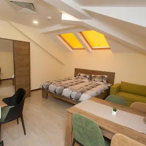 3* Гостевой дом Family House - Free Parking